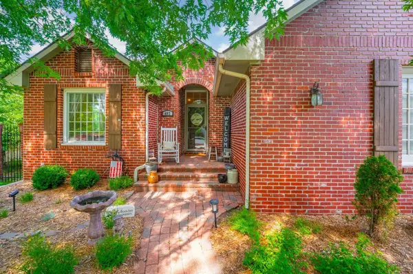 452 N Prairie Creek Drive, Kechi, KS 67067