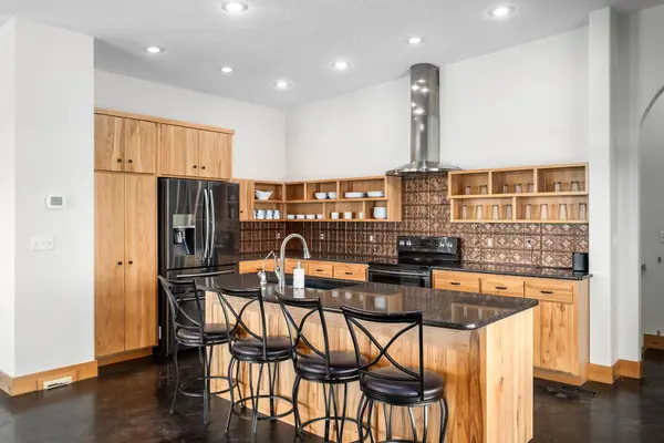1729 Quivira Rd, Mcpherson, KS 67460