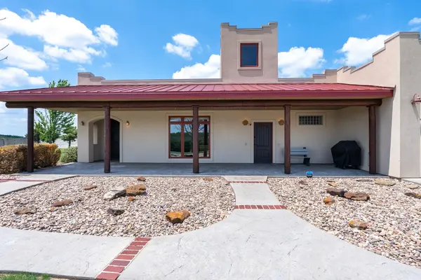 1729 Quivira Rd, Mcpherson, KS 67460