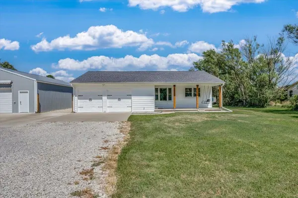 8912 Ross St, Valley Center, KS 67147