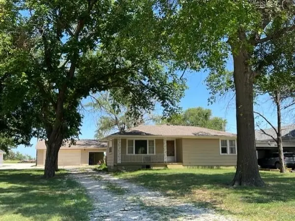 422 S Main St, Argonia, KS 67004