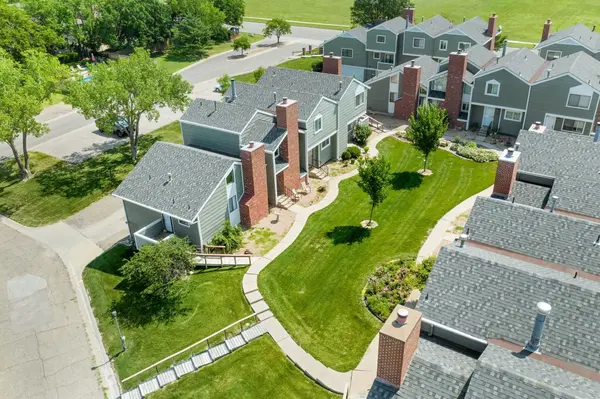 2021 N Broadmoor St Apt 403, Wichita, KS 67206