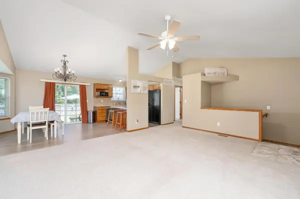 712 E Greenwood Court, Haysville, KS 67060