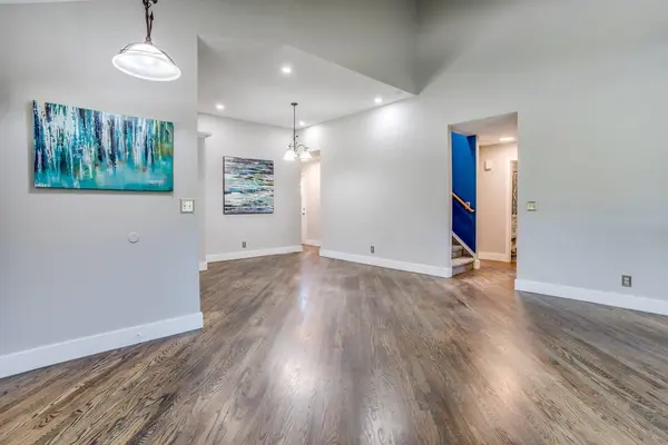 10702 W Rolling Hills Dr, Wichita, KS 67212