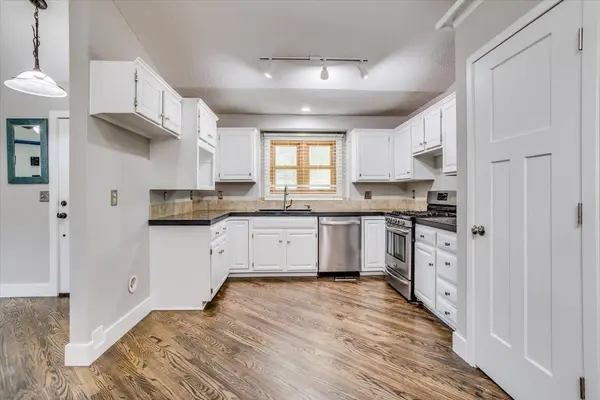 10702 W Rolling Hills Dr Wichita, KS 67212