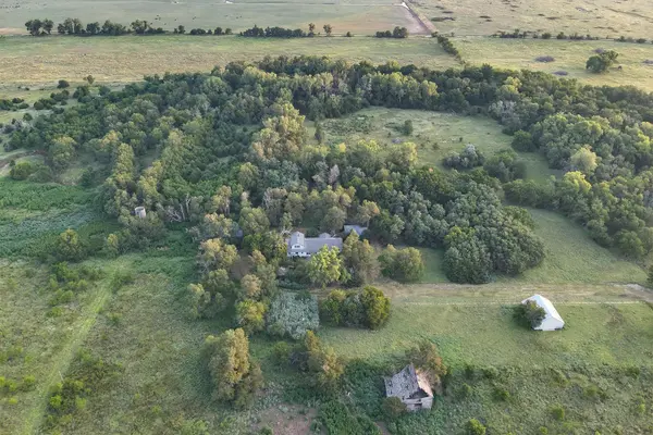 750 SW 70th, St John, KS 67576