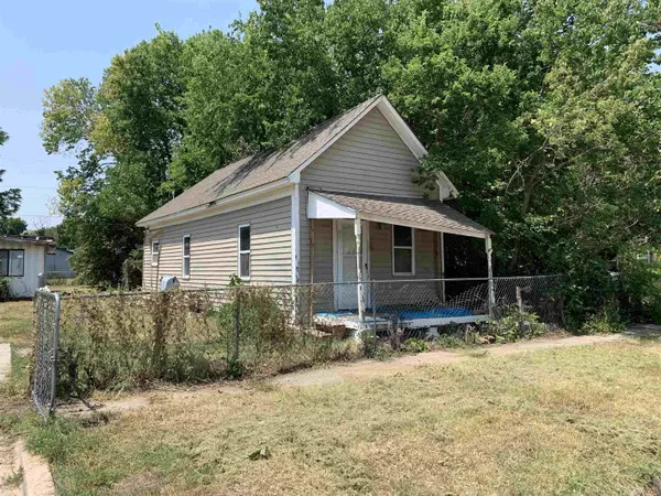 1113 N Spruce Ave, Wichita, KS 67214