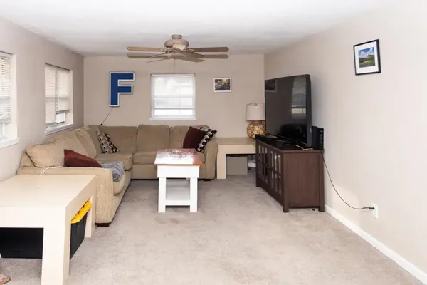 8709 S Broadway Ave, Haysville, KS 67060