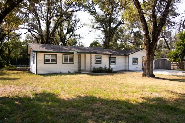 8709 S Broadway Ave,  Haysville,  KS 67060