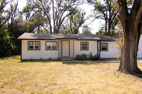 8709 S Broadway Ave, Haysville, KS 67060