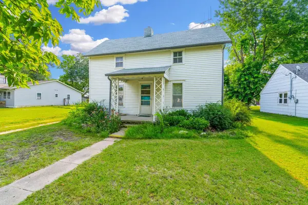 206 S Birch St, Hillsboro, KS 67063