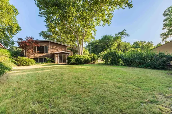 3820 E Kinkaid St, Wichita, KS 67218