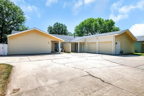 542-544 S Paula Ave, Wichita, KS 67209