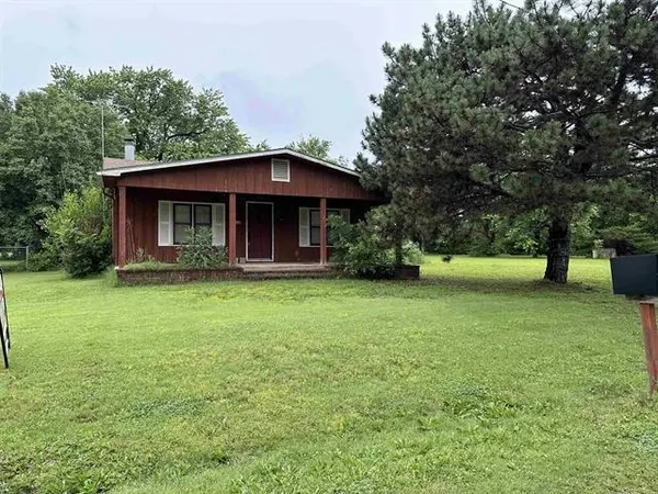 207 N Adams, Milan, KS 67105
