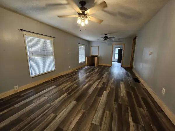 206 S Murray Ave, Beverly, KS 67423