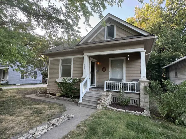 422 E 8th St, Newton, KS 67114