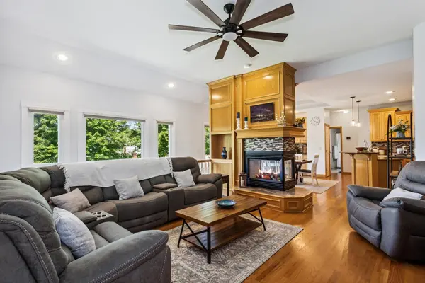 246 S Maple Dunes Ct, Wichita, KS 67235