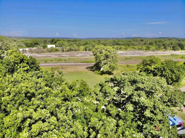 1319 S D St, Arkansas City, KS 67005
