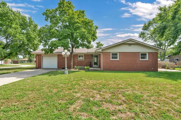 3950 N Charles Ave, Wichita, KS 67204
