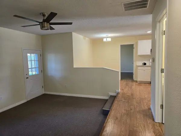 228 N Jane, Haysville, KS 67060