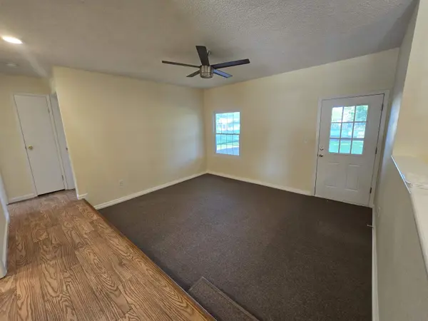 228 N Jane, Haysville, KS 67060