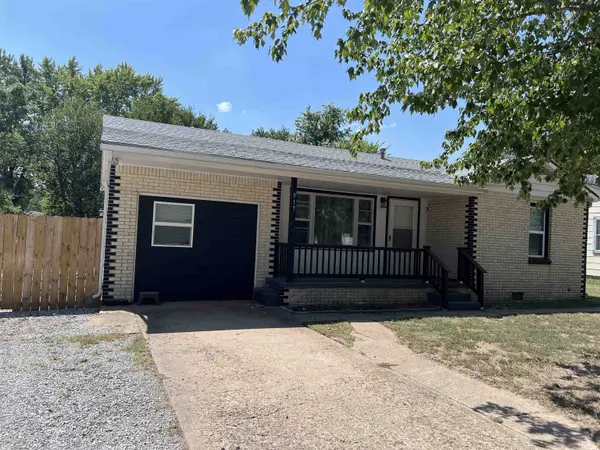 917 W Oak, Arkansas City, KS 67005