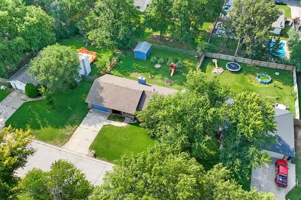 1101 E Chestnut Rd, Derby, KS 67037
