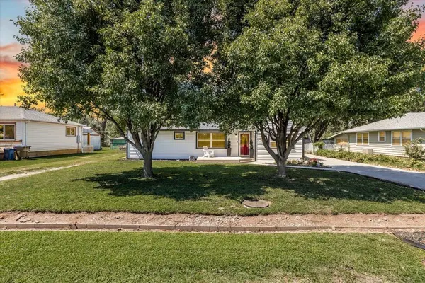 113 N Harrison Ave, Sedgwick, KS 67135