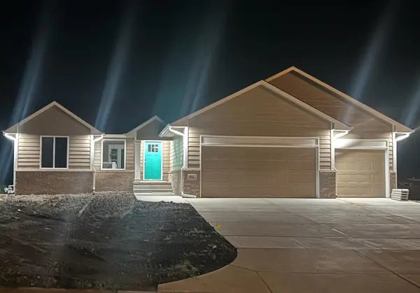 803 N Settlers Cir, Wellington, KS 67152