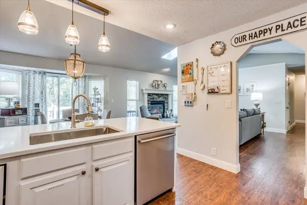 2439 N Regency Lakes Ct, Wichita, KS 67226
