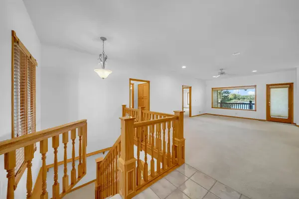 1029 N North Shore Blvd, Wichita, KS 67212-7206
