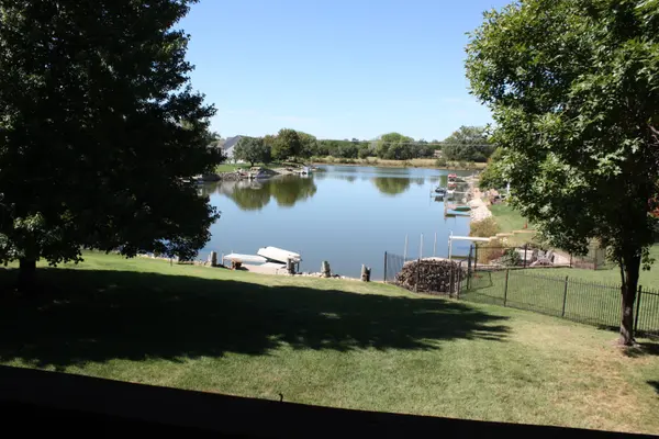 1029 N North Shore Blvd, Wichita, KS 67212-7206