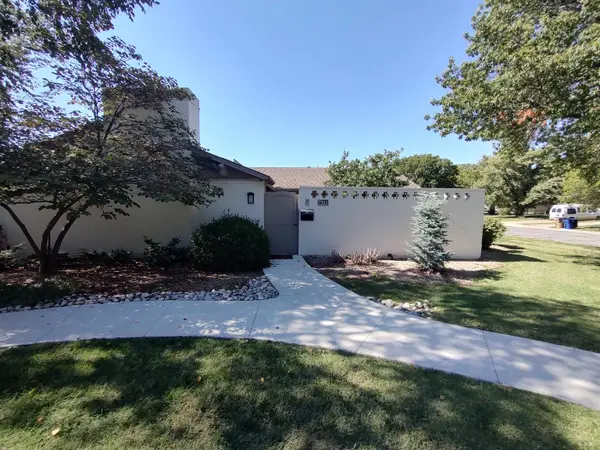 7203 E Huntington St, Wichita, KS 67206