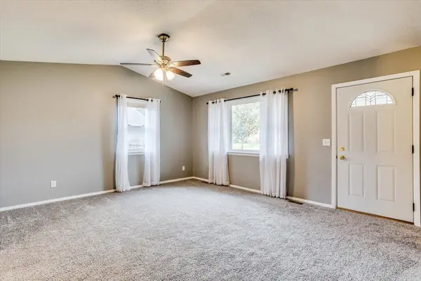 4262 N Stratford Lane, Bel Aire, KS 67226