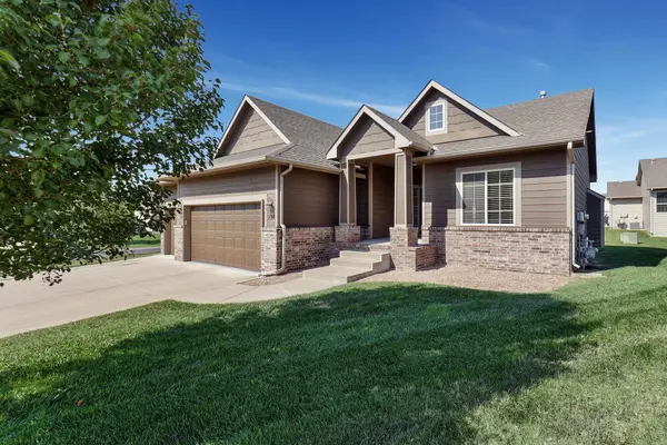 933 W Threewood Ct, Andover, KS 67002