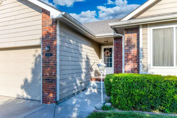 3235 Westwind Bay Ct, Wichita, KS 67205