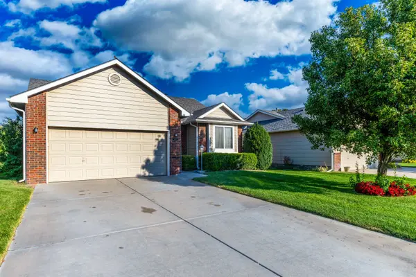 3235 Westwind Bay Ct, Wichita, KS 67205