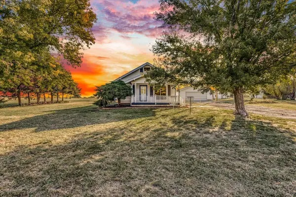 2904 SW Hunter Rd, Towanda, KS 67144