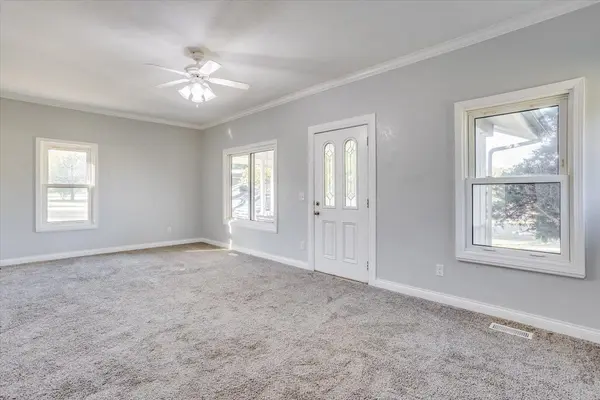 2904 SW Hunter Rd, Towanda, KS 67144