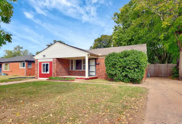 1426 E Jump Ave, Wichita, KS 67216-1323