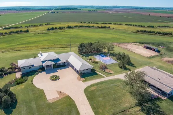 10495 E Water Well Rd, Gypsum, KS 67448