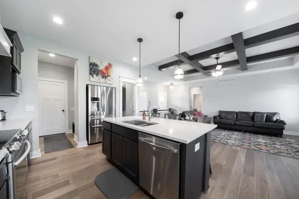 3044 Merlins Glen St, Mulvane, KS 67110