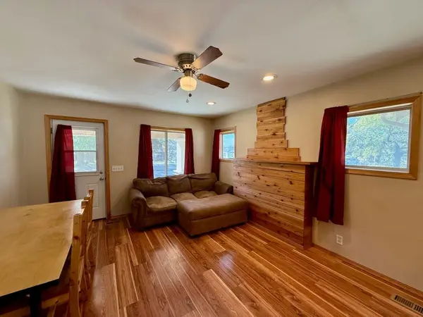 1012 W Towanda Ave, El Dorado, KS 67042