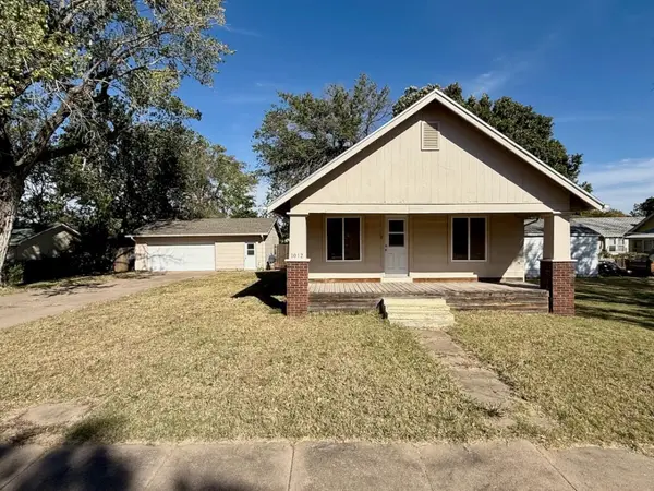1012 W Towanda Ave, El Dorado, KS 67042