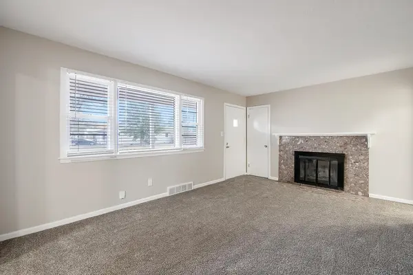 827 W Maxwell Ave, Wichita, KS 67217