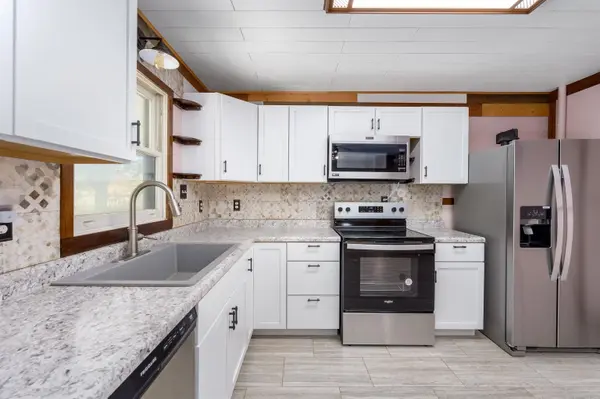 217 S Patrick Henry Rd, Andover, KS 67002