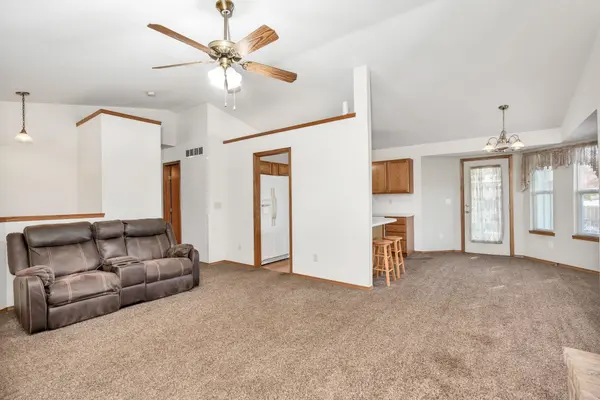 1273 E South Brooke St, Haysville, KS 67060