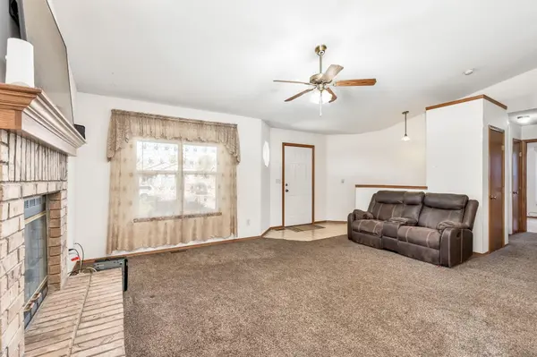 1273 E South Brooke St, Haysville, KS 67060