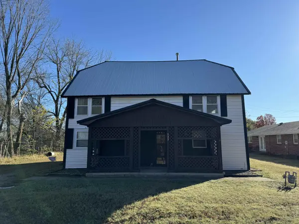 133 S Paw Paw,  Howard,  KS 67349