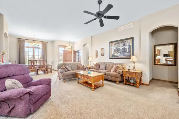 2407 N Sawgrass Ct, Derby, KS 67037